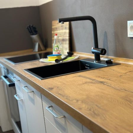 Greenleaf Walhalla-Apartment - Highspeed Wlan - Netflix - Suedbalkon Tegernheim Buitenkant foto