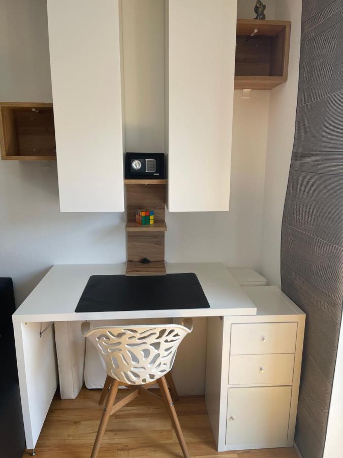 Greenleaf Walhalla-Apartment - Highspeed Wlan - Netflix - Suedbalkon Tegernheim Buitenkant foto