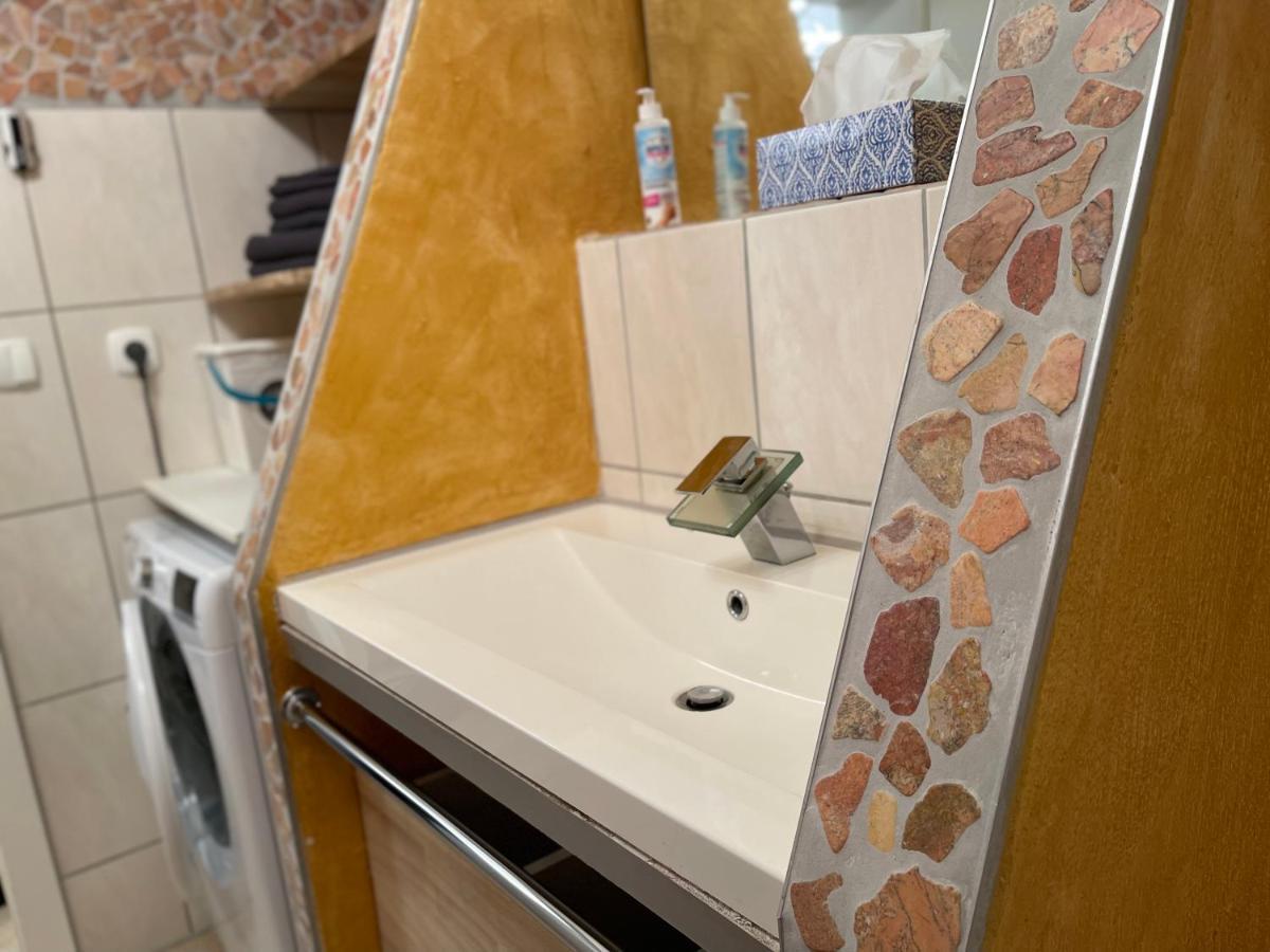 Greenleaf Walhalla-Apartment - Highspeed Wlan - Netflix - Suedbalkon Tegernheim Buitenkant foto